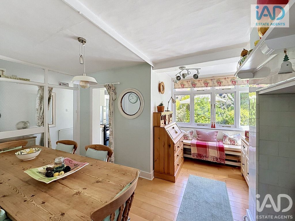 Property photo 2 of 29