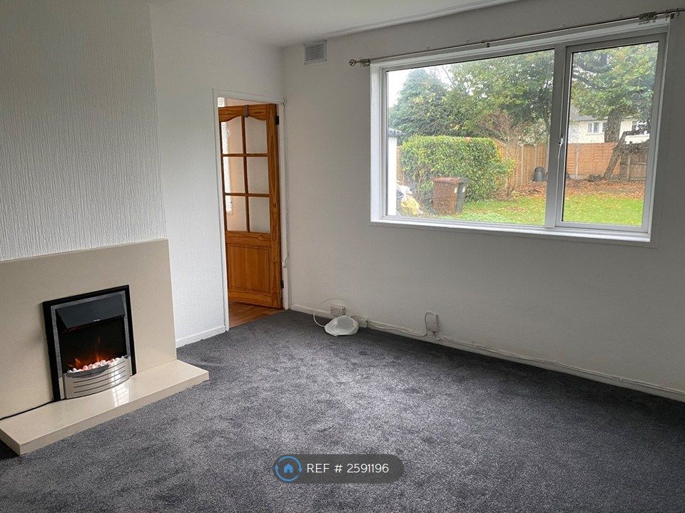 Property photo 3 of 15 Living Room