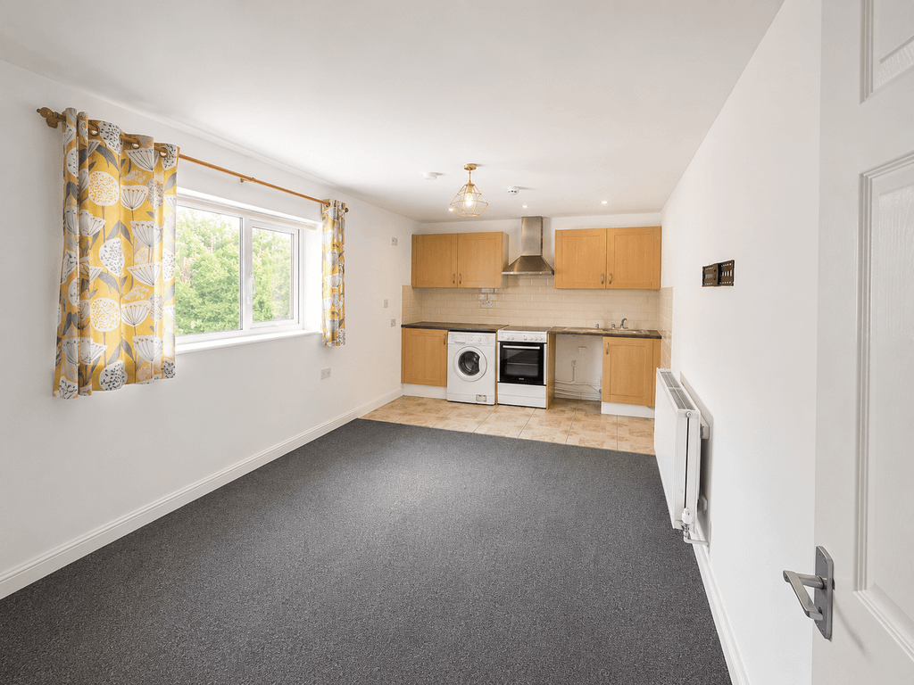 16 bed detached house for saleDunstable LU6 photo 4
