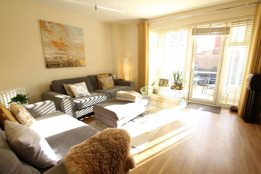 Property photo 2 of 24