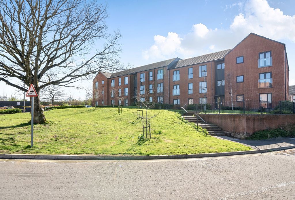 Property photo 3 of 17 1431294-15-69Baa2...