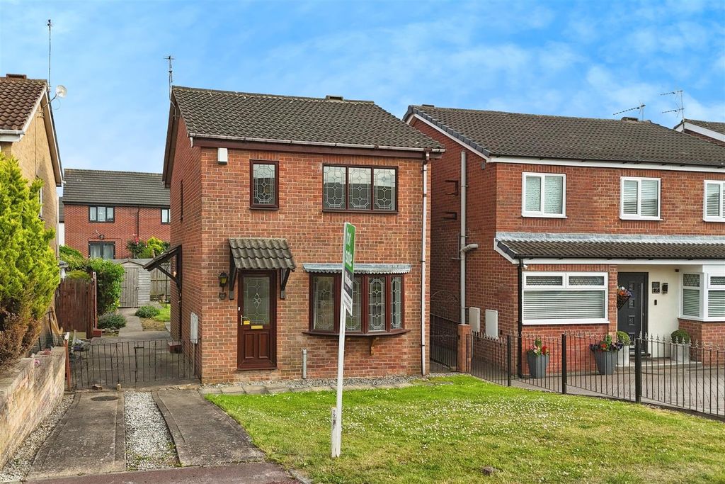 Property photo 1 of 12 External