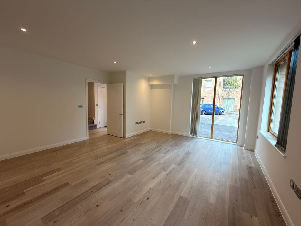 Property photo 2 of 7 Photo 2