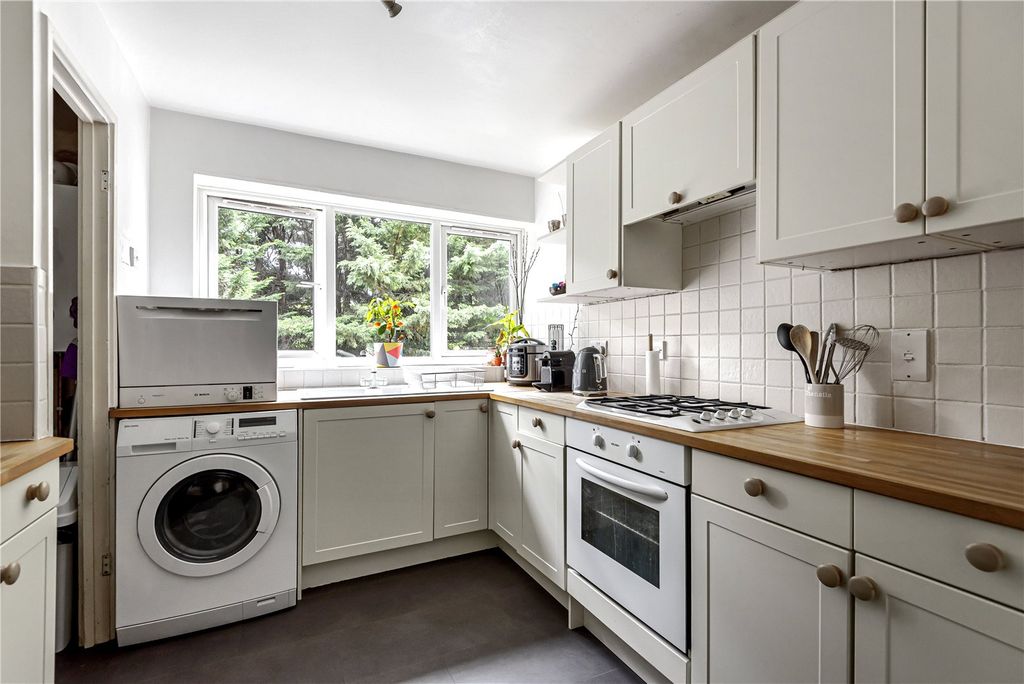 Property photo 2 of 15 Picture No. 05