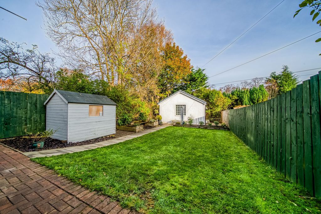Property photo 2 of 24