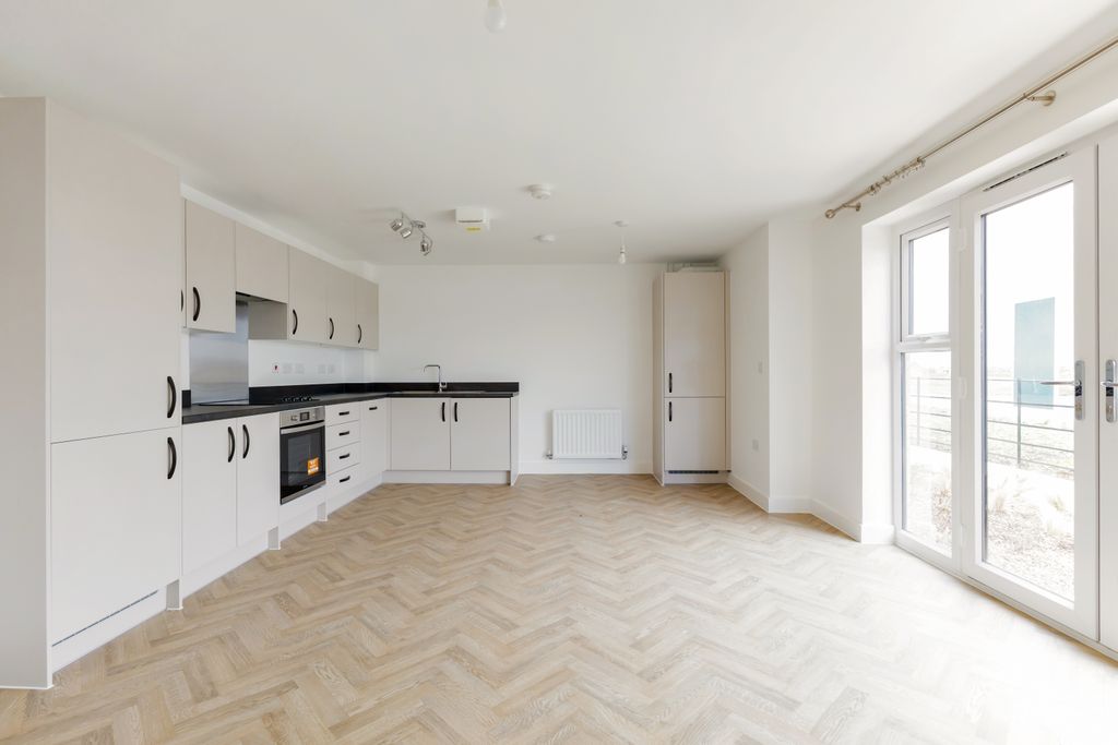 Property photo 3 of 19 Photo