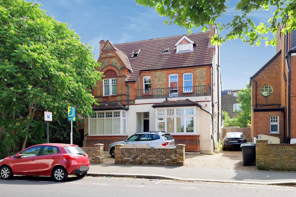 Property photo 1 of 8