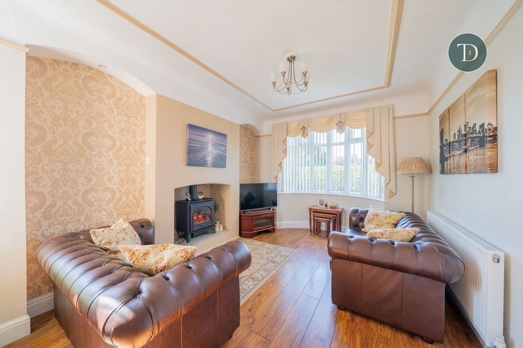 Property photo 3 of 32