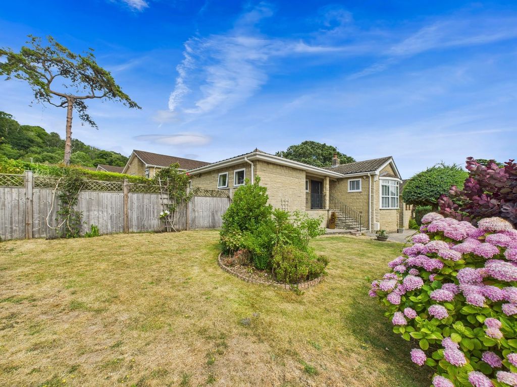 Property photo 1 of 33