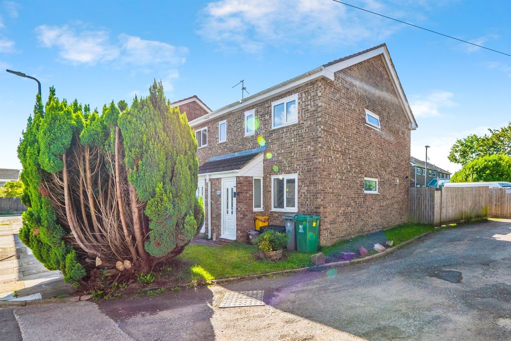 Property photo 2 of 17