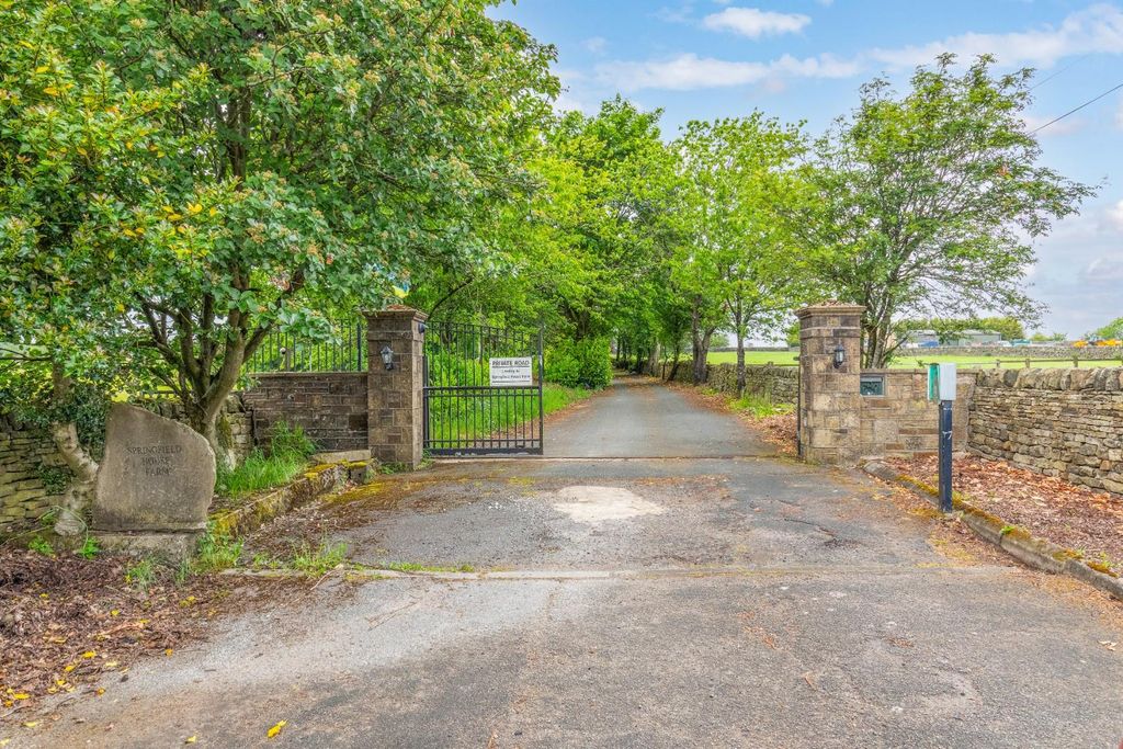 Property photo 2 of 44 Springfield House Farm_23.Jpg