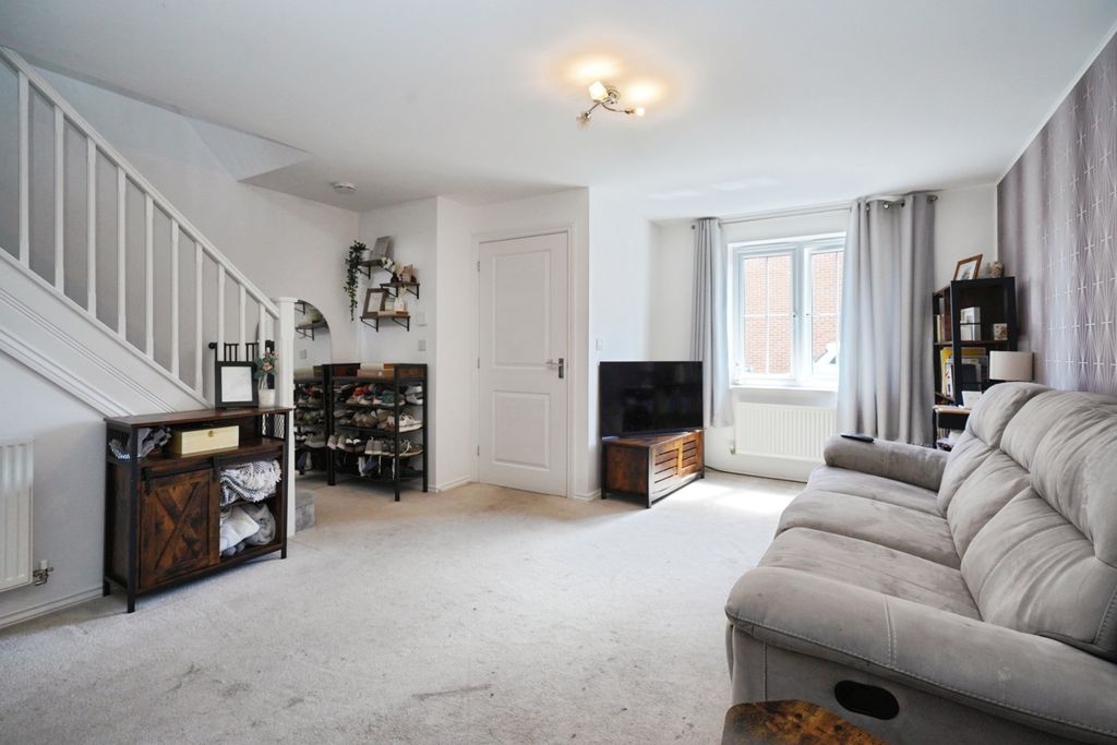 Property photo 2 of 17 Pbox-Img.Jpg