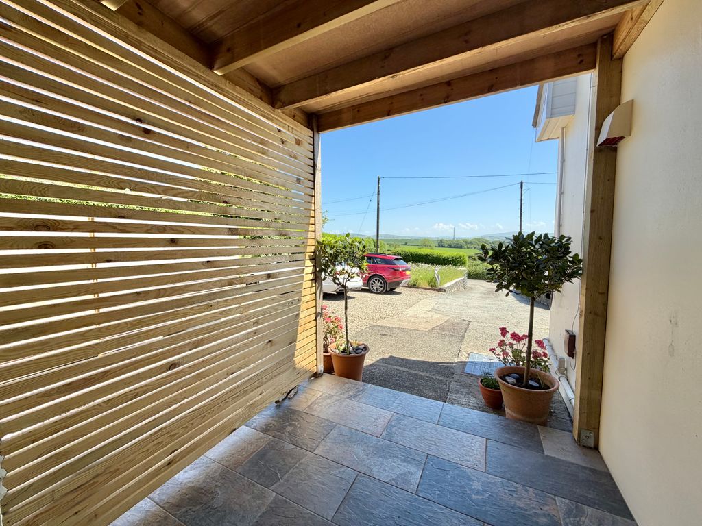 Property photo 3 of 34 Entrance Looking Out