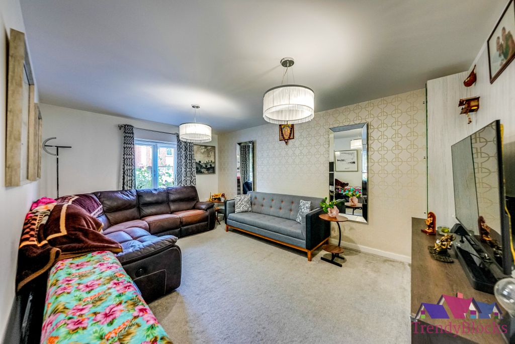Property photo 1 of 21
