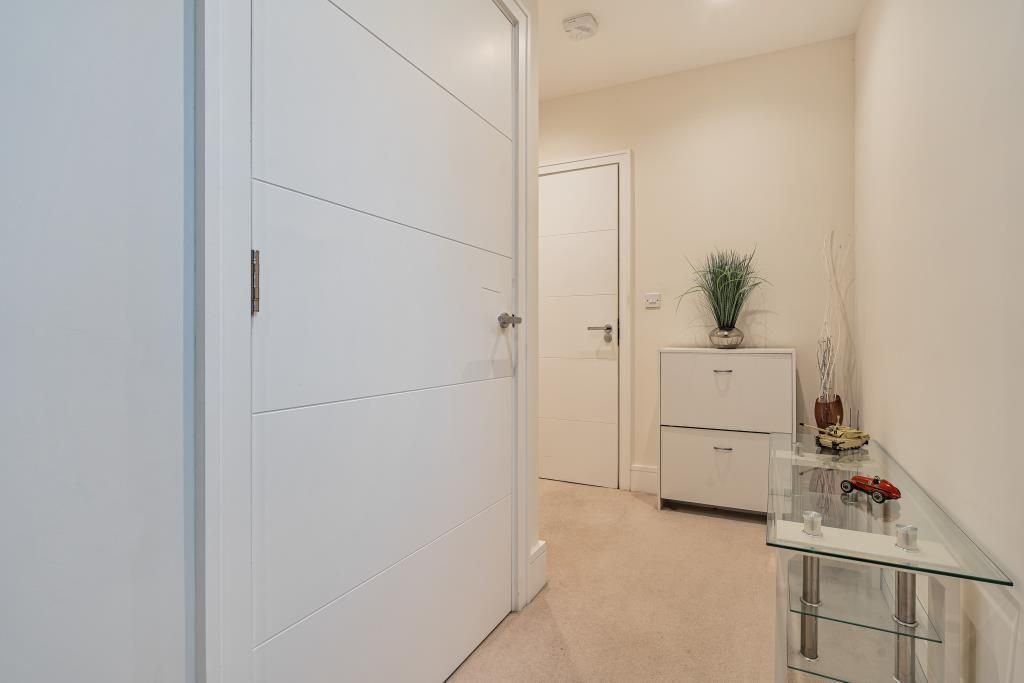 Additional image 25 of 2 bed flat for saleGreen Park, Reading, Berkshire RG2
