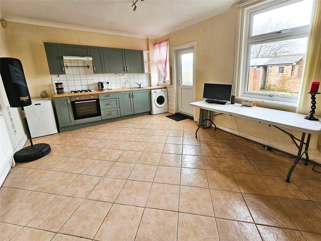 Property photo 3 of 15 Kitchen/Diner