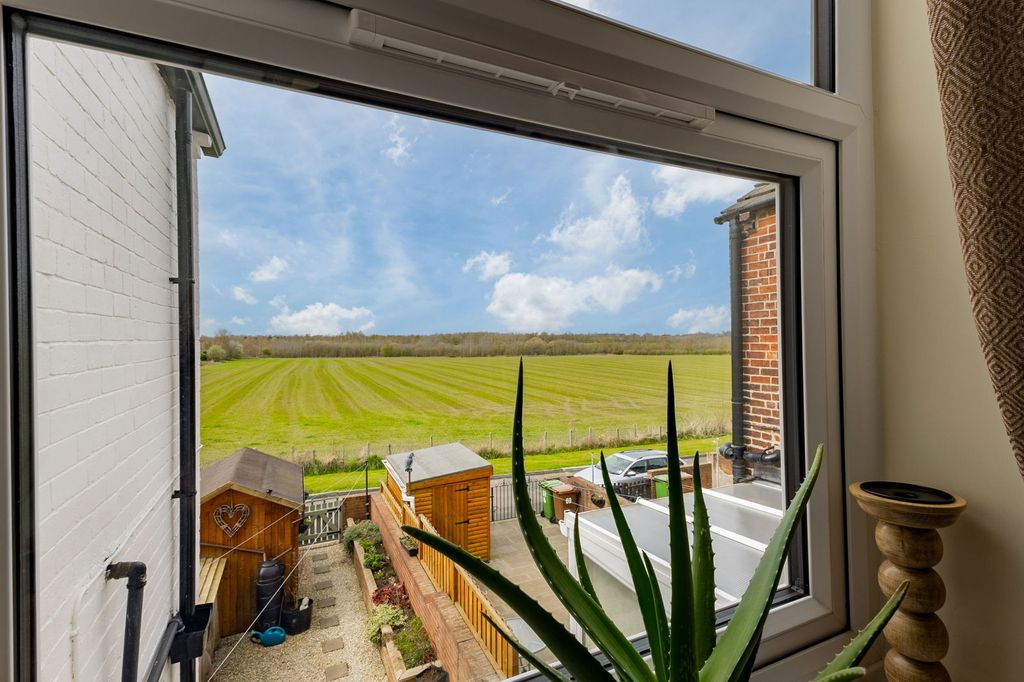 Property photo 3 of 29