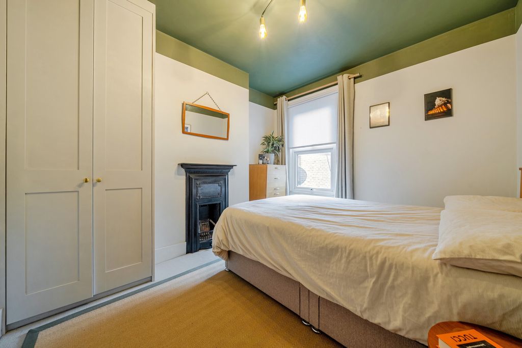 Property photo 3 of 19 1537497-12-1A15Df...