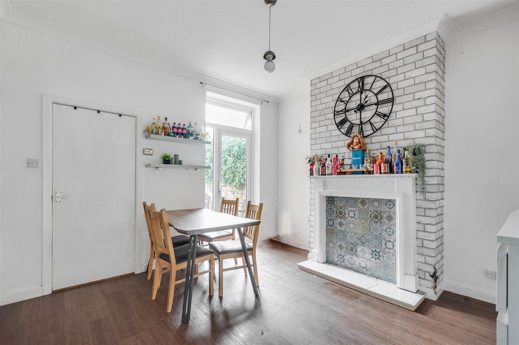 Property photo 3 of 15 Dining Room