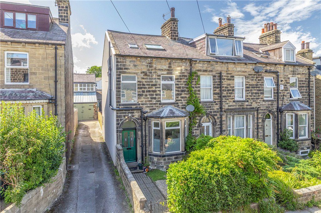 Property photo 1 of 17 Middleton Road