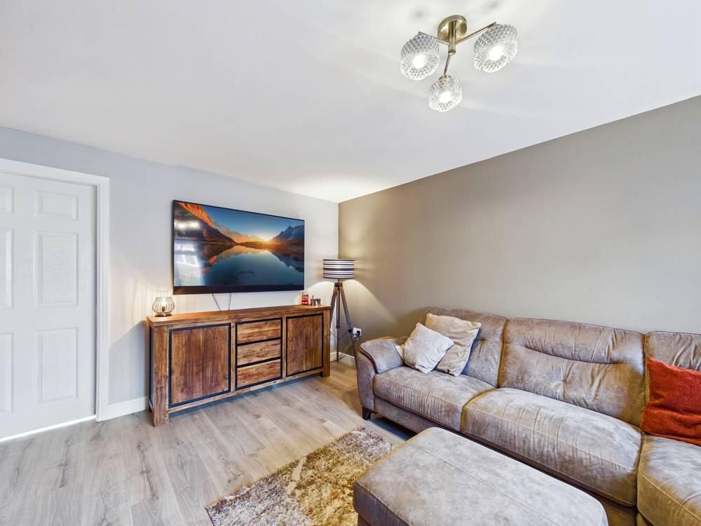 Property photo 3 of 14 Living Room