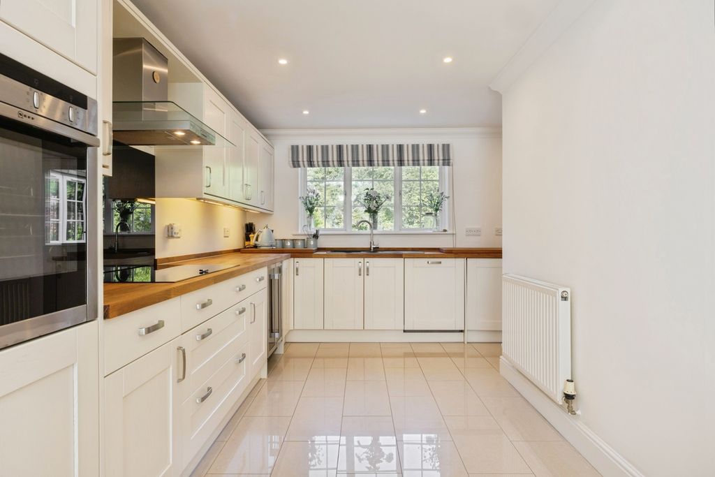 Property photo 2 of 20 Pbox-Img.Jpg