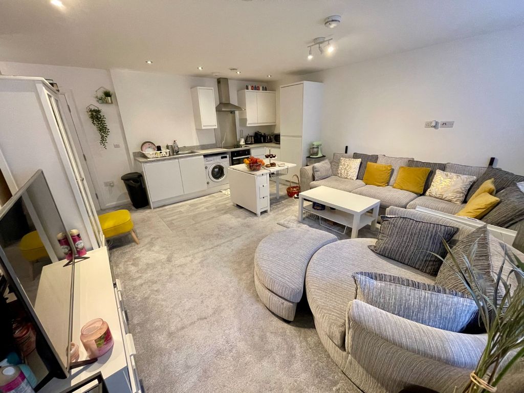 Property photo 3 of 7 3309954