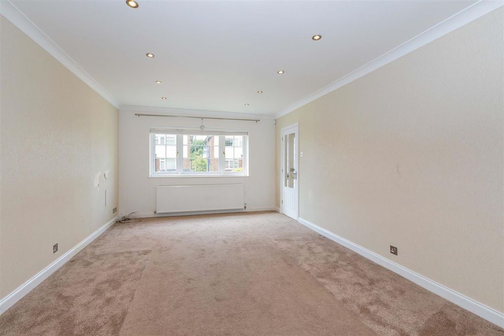 Property photo 2 of 19 29 Long Drive-8.Jpg