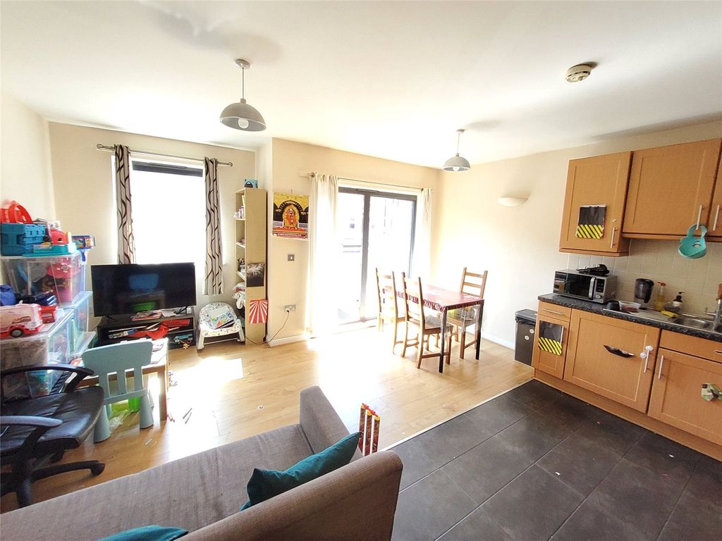 Property photo 2 of 7 Picture No. 04