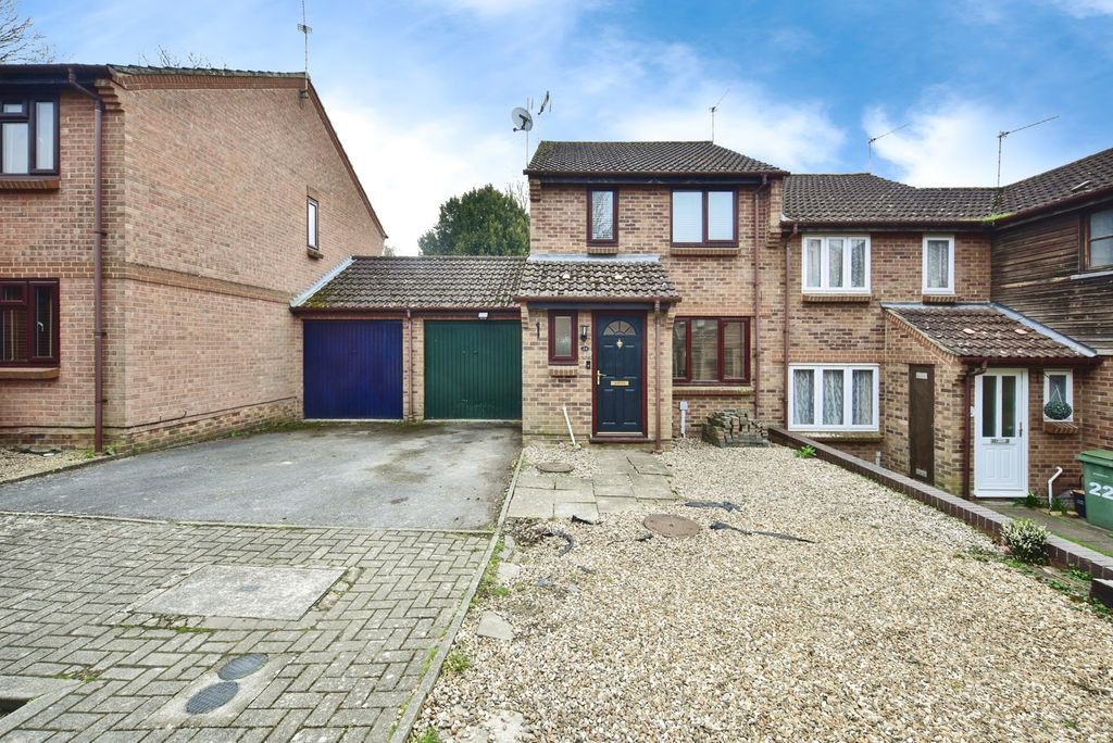 Property photo 1 of 13 Front