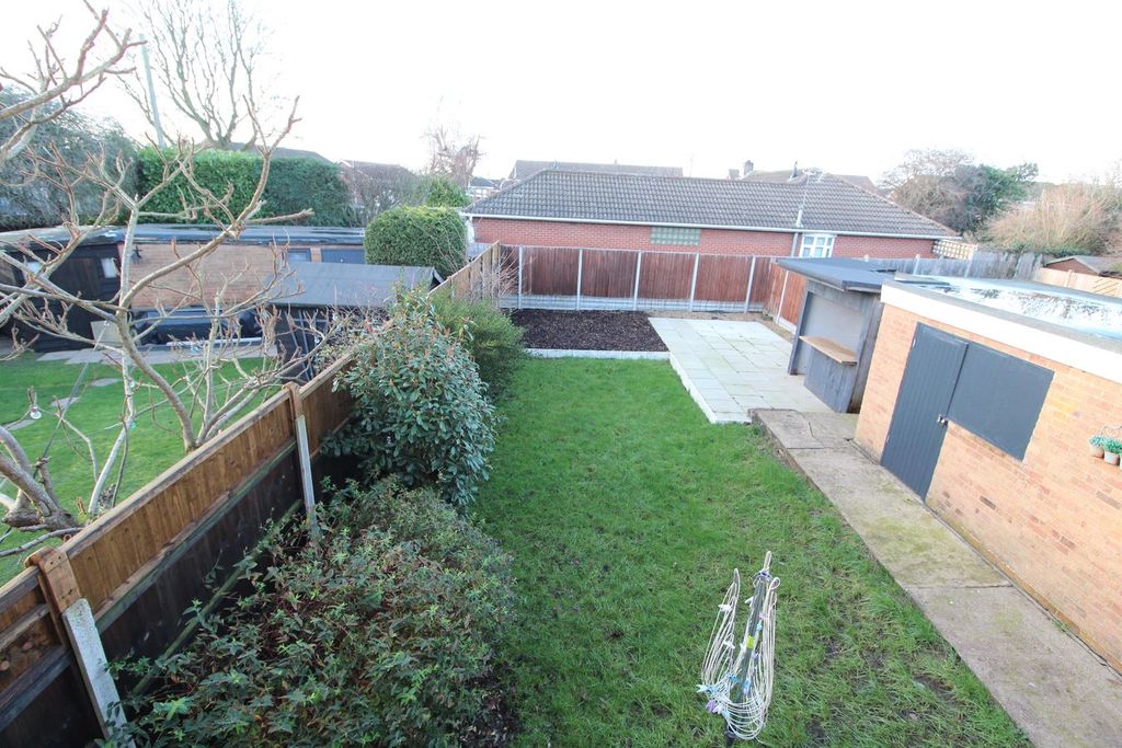 Property photo 2 of 15
