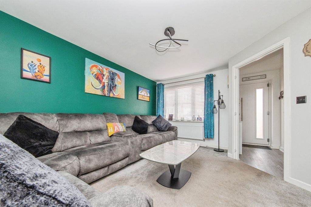 Property photo 3 of 15