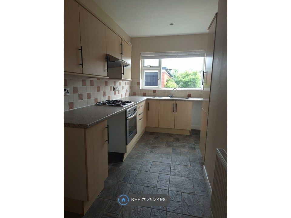 Property photo 2 of 17 Kitchen