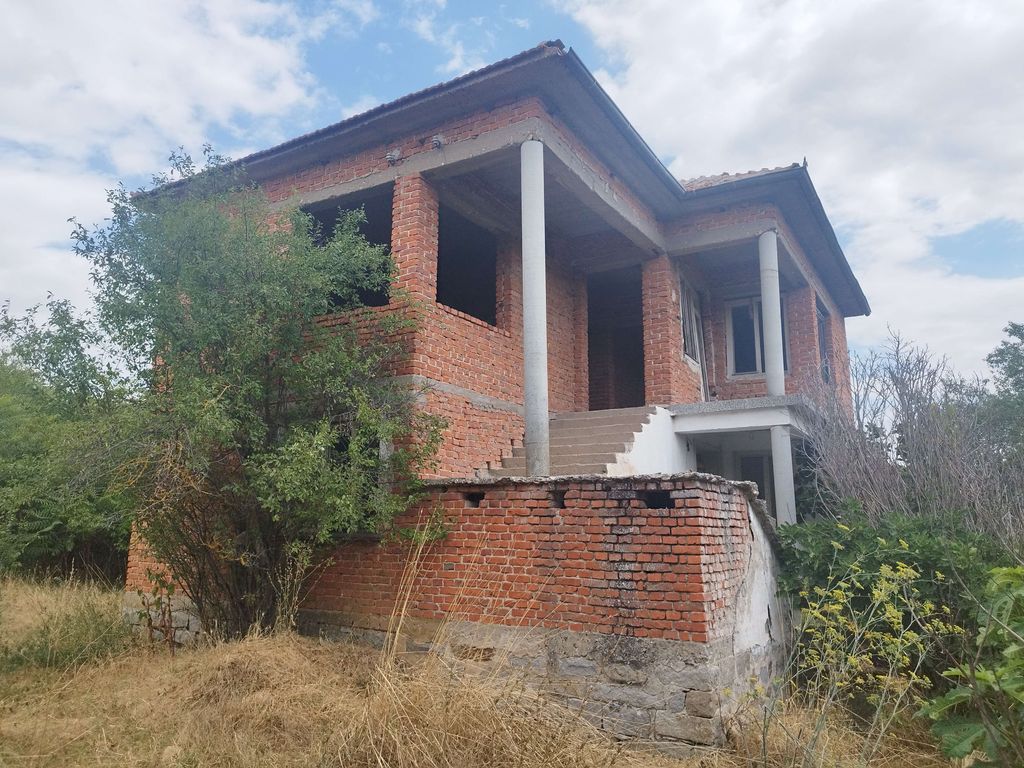 Property photo 1 of 5