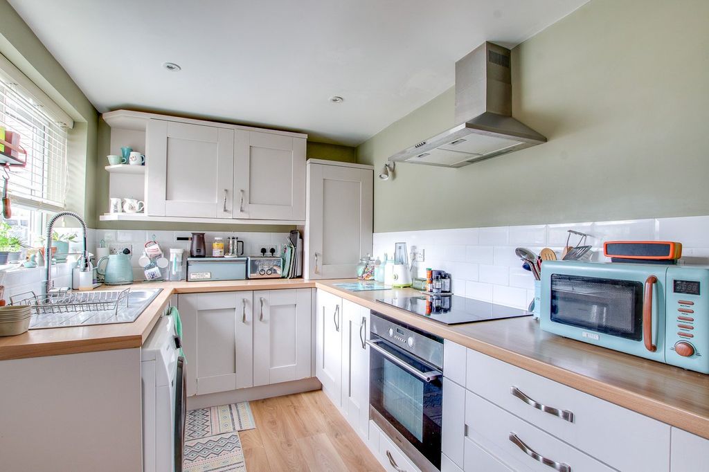 Property photo 3 of 9