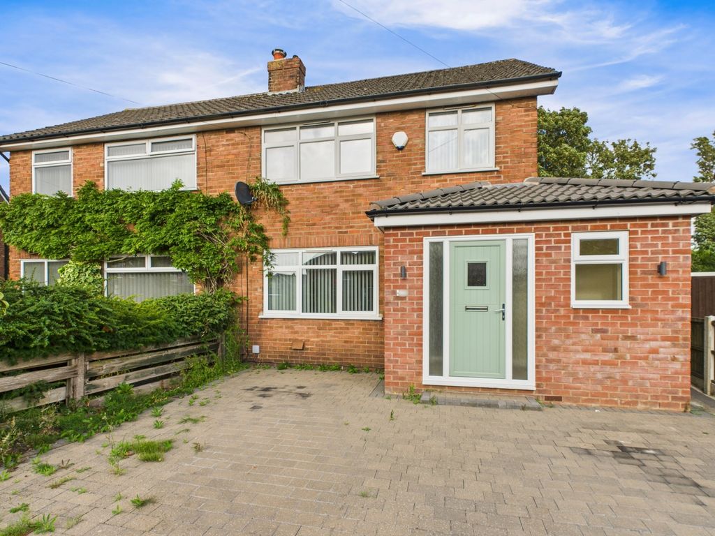 Property photo 1 of 16 Cam02386G0-Pr0144-Still018