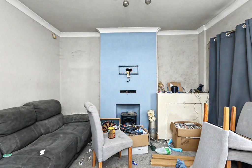 Property photo 3 of 14