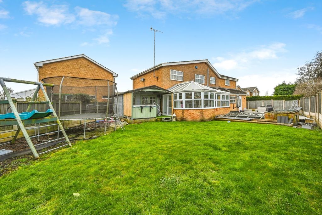 Property photo 2 of 21