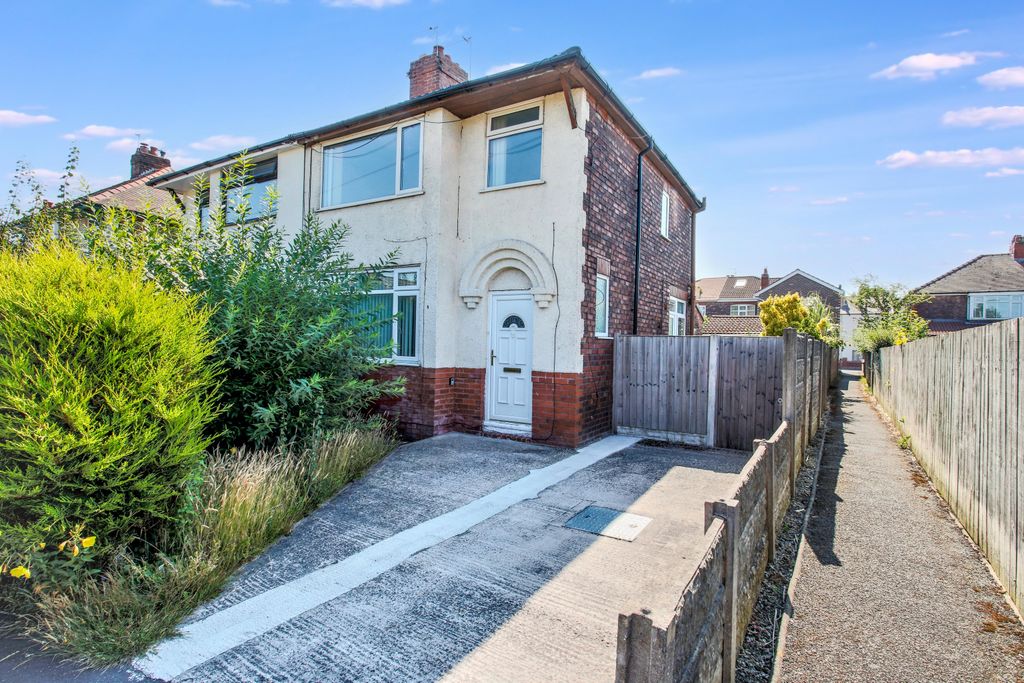 Property photo 1 of 27 20260710111108_19-Windermere-Avenue-24_Tenyu.Jpg