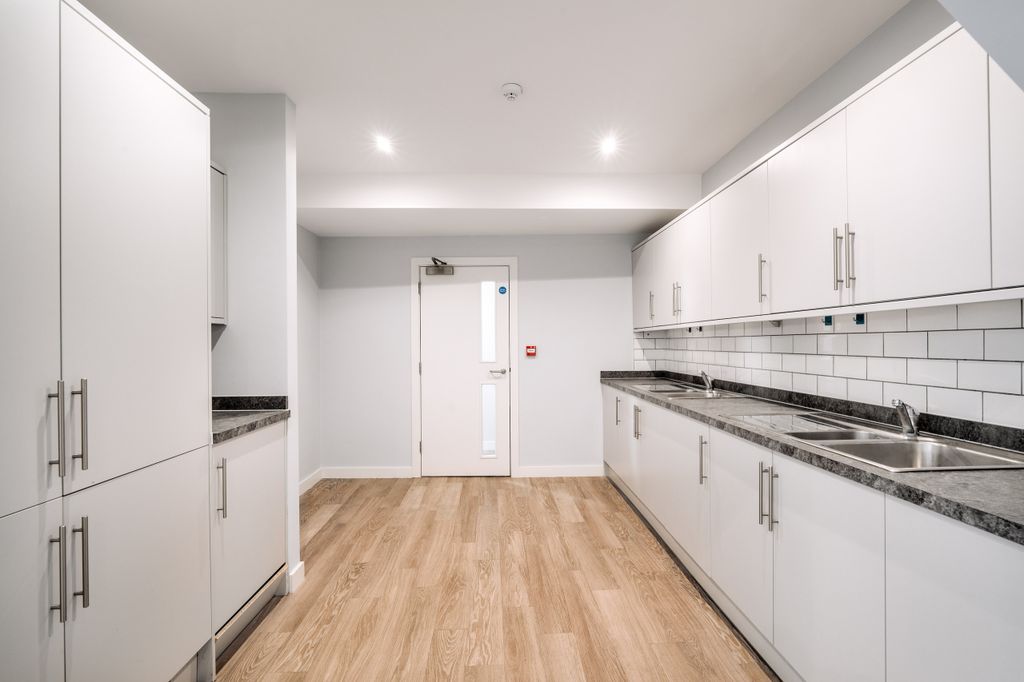 Property photo 2 of 18 Dansey_Place_02