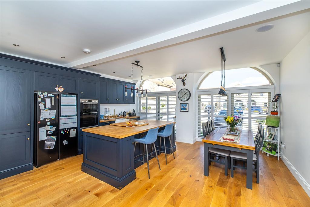 Property photo 2 of 26 Kitchen