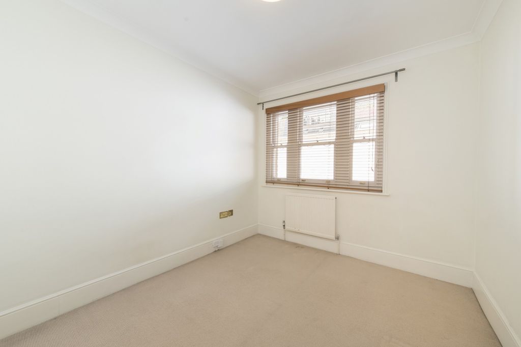 Property photo 3 of 13 (Main)