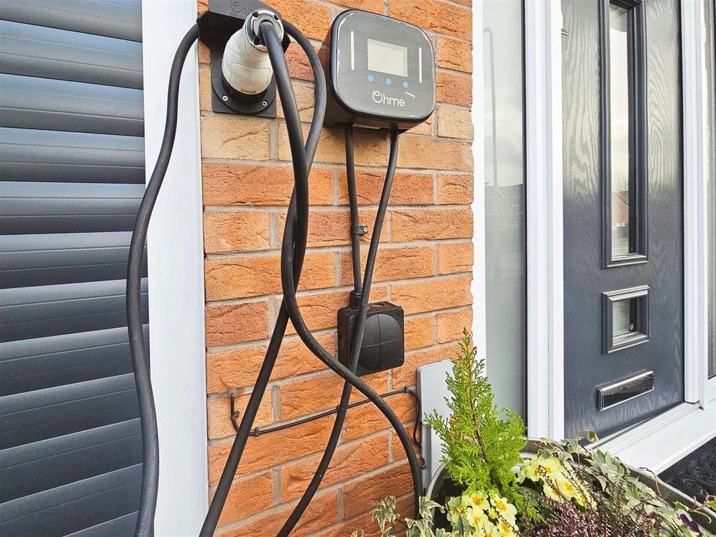 Property photo 3 of 46 Ccd14292-20260216_155120.Jpg