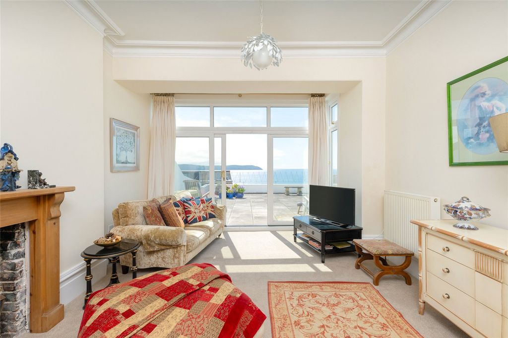 Property photo 3 of 21 Picture No. 08