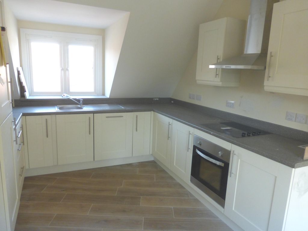 Property photo 3 of 6 Kitchen