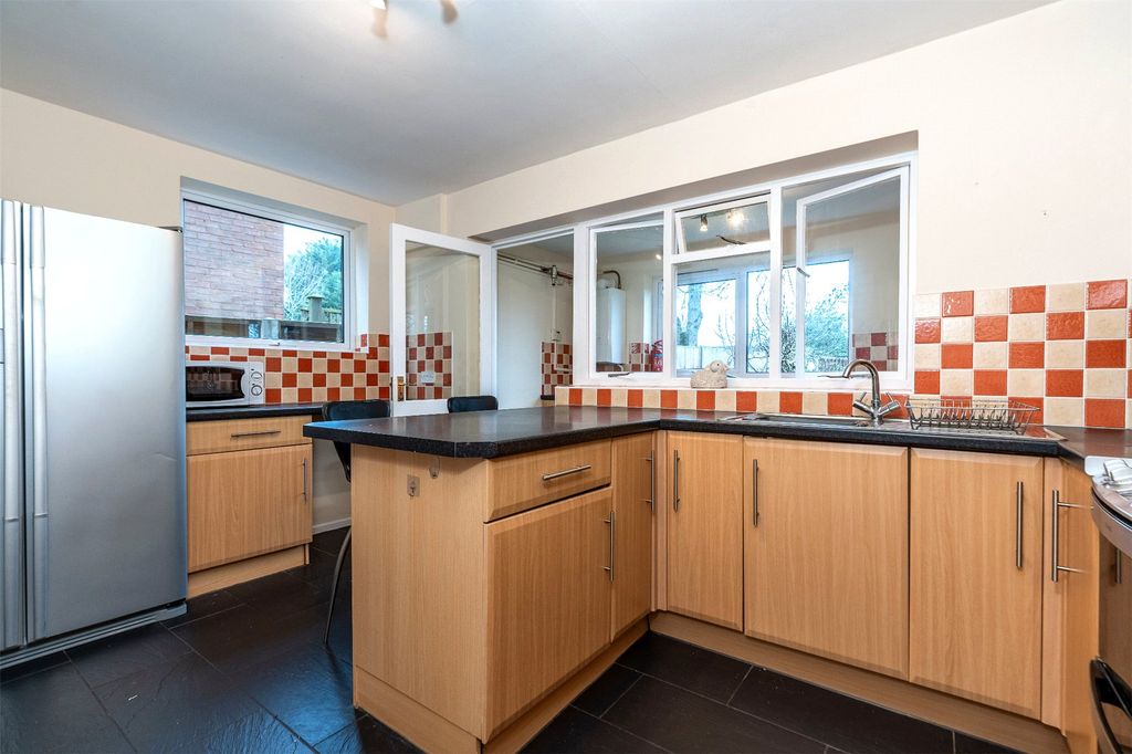 Property photo 3 of 21 Picture No. 24