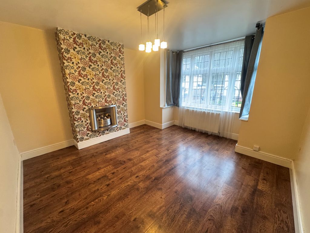 Property photo 2 of 10 Family Room