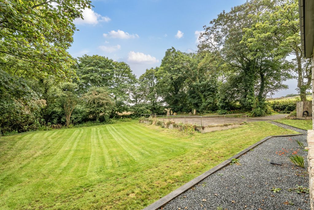 Property photo 3 of 15 Photo 3