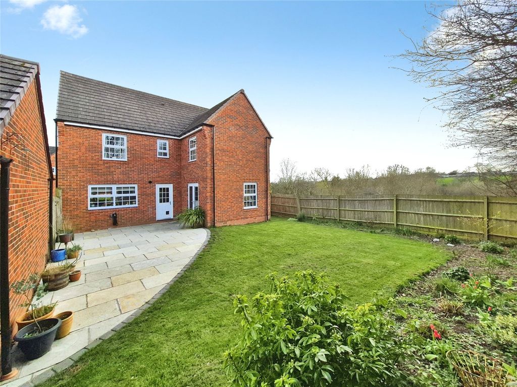 Property photo 2 of 21 Rear Garden