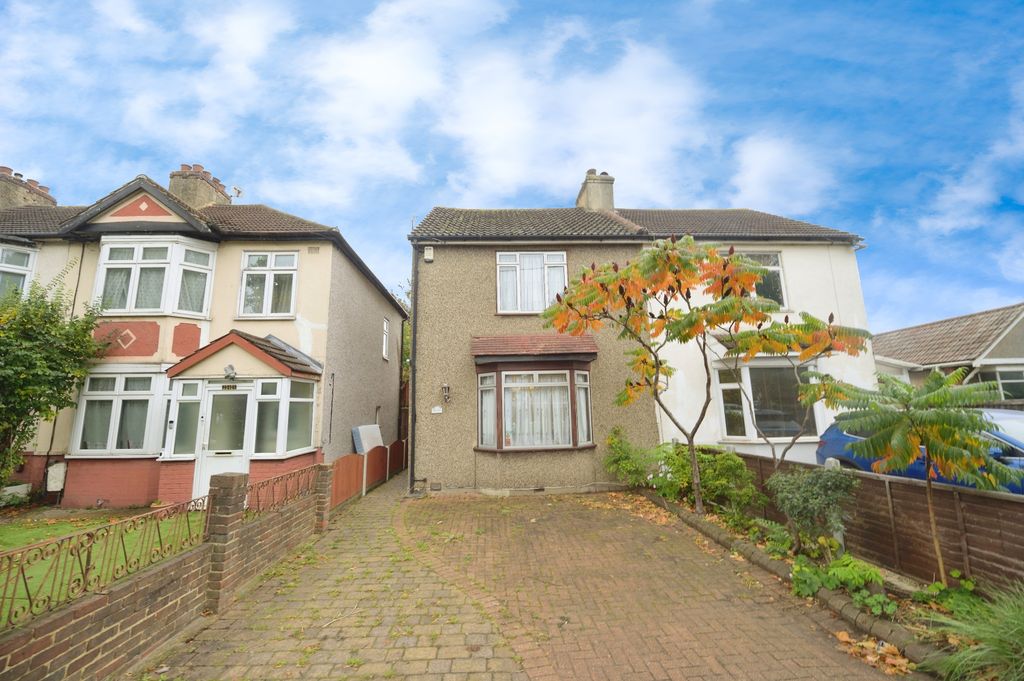 Property photo 2 of 20